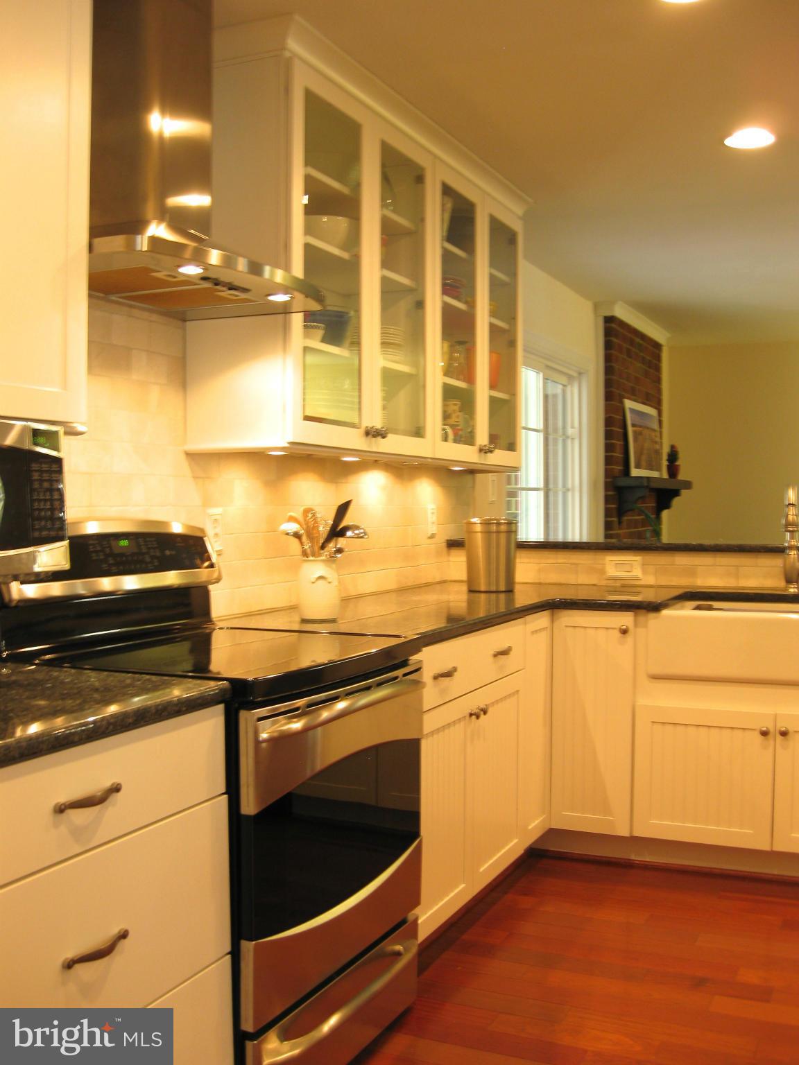 1514 Stuart Road Herndon, VA 20170 - Photo 7 of 20 Kitchen