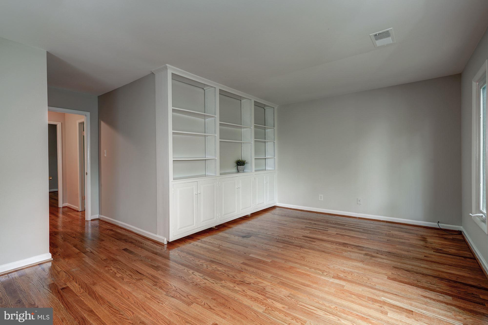 2013 Dundee Road Rockville, MD 20850 - Photo 16 of 31 Master BR built-ins