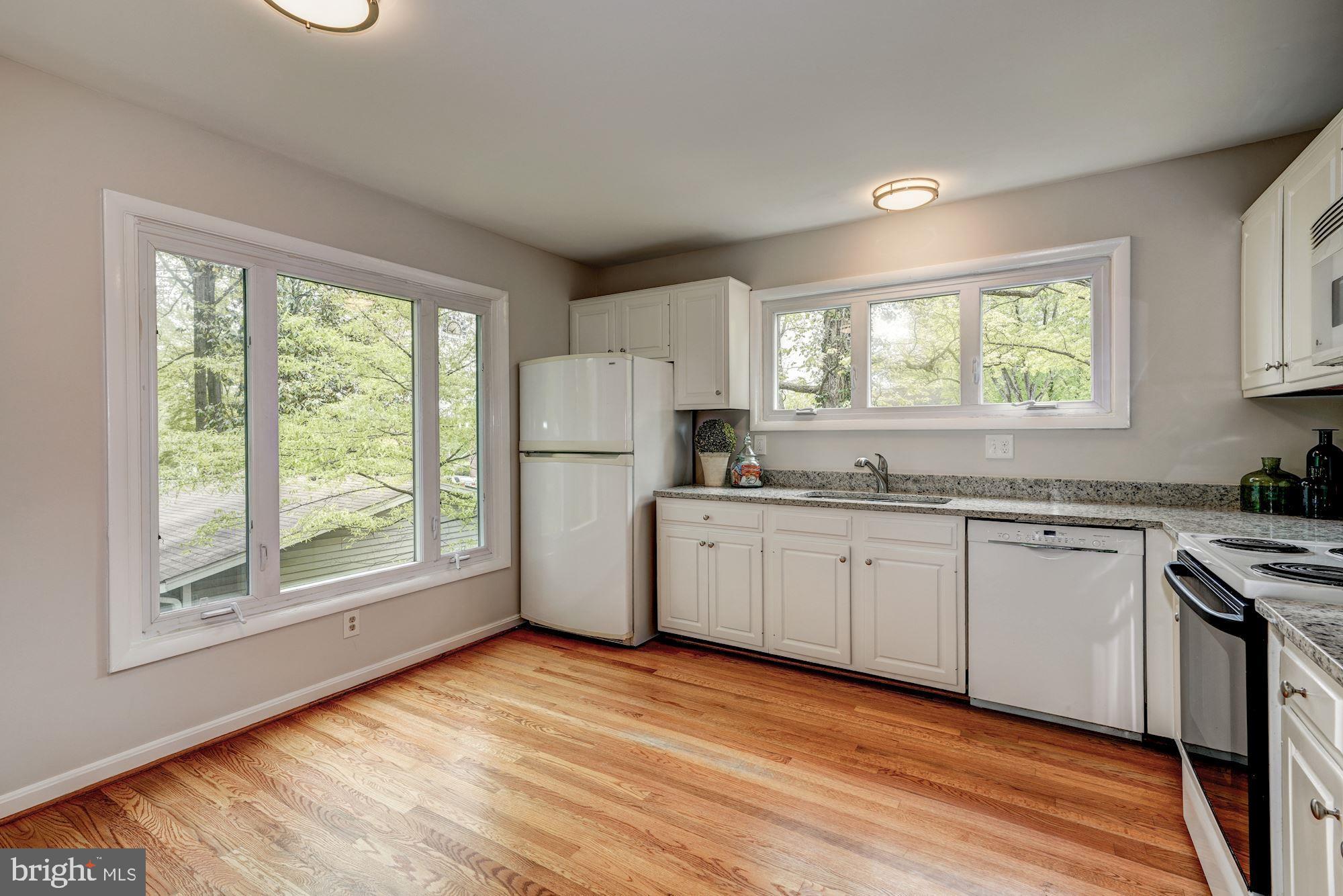 2013 Dundee Road Rockville, MD 20850 - Photo 5 of 31 Kitchen w great natural lighting