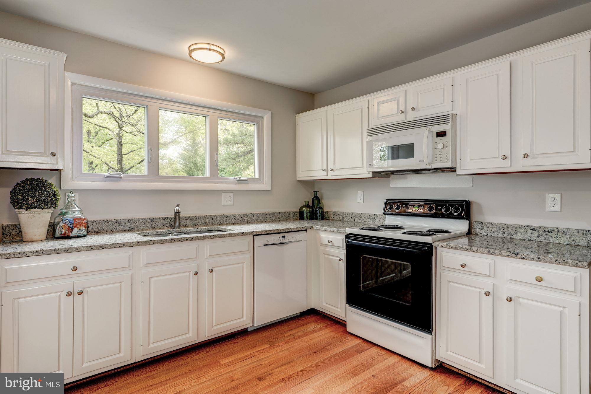 2013 Dundee Road Rockville, MD 20850 - Photo 6 of 31 New granite countertops
