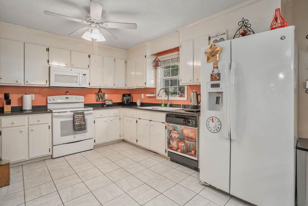1215 Chumley Road Woodruff, SC 29388 - Photo 7 of 40