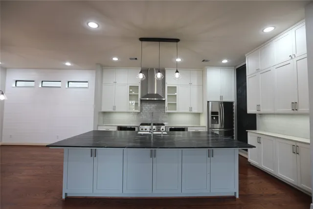 $3,500 | 4215 Lillian Street, Houston, TX 77007