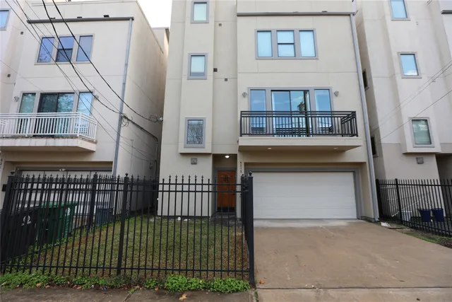 $3,500 | 4215 Lillian Street, Houston, TX 77007