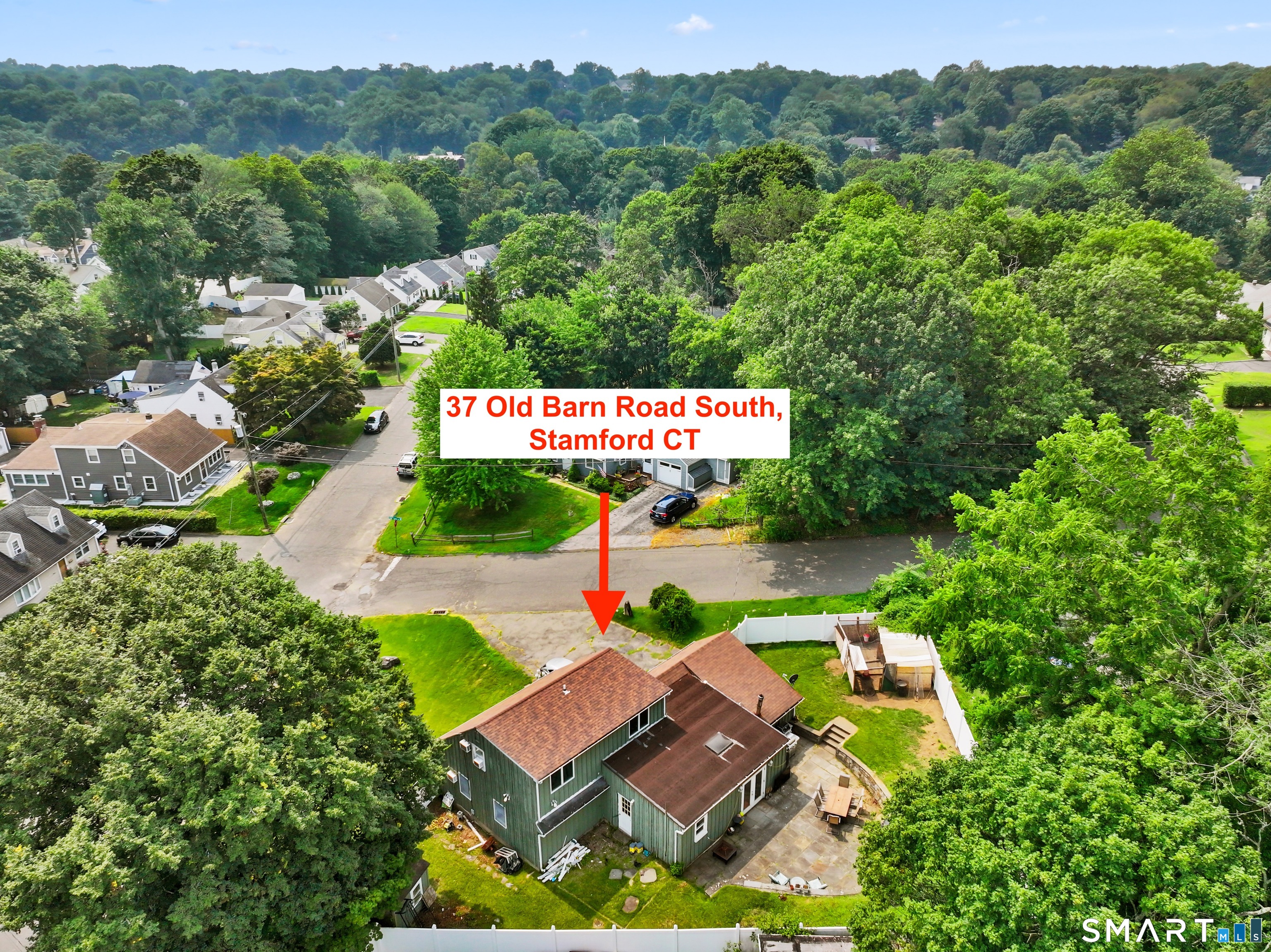 37 Old Barn Road South Stamford, CT 06905 - Photo 4 of 35