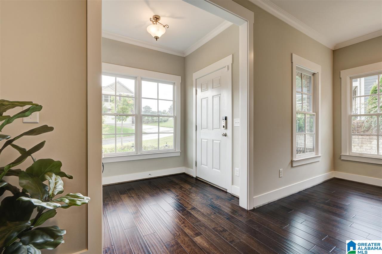 968 Valley Circle Leeds, AL 35094 - Photo 3 of 23