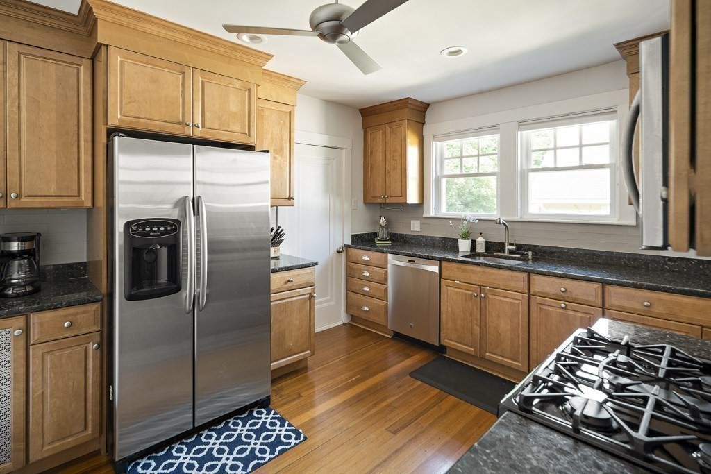 17 Flint Road, Unit 17 Watertown, MA 02472 - Photo 10 of 30 Gallery Image 10