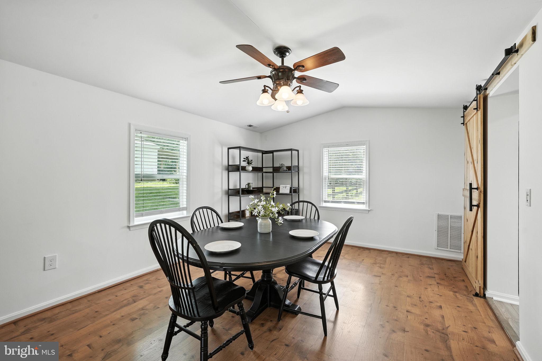 11564 Cemetery Road Bealeton, VA 22712 - Photo 5 of 37 Dining Room