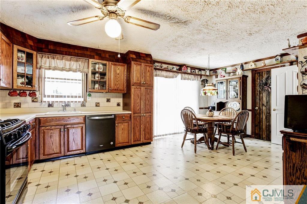 4 Homer Road Old Bridge, NJ 08879 - Photo 5 of 29 Gallery Image 5