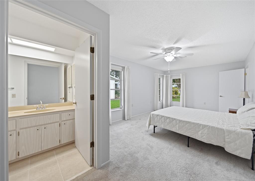 8405 Divot Way Port Richey, FL 34668 - Photo 15 of 39 Gallery Image 15