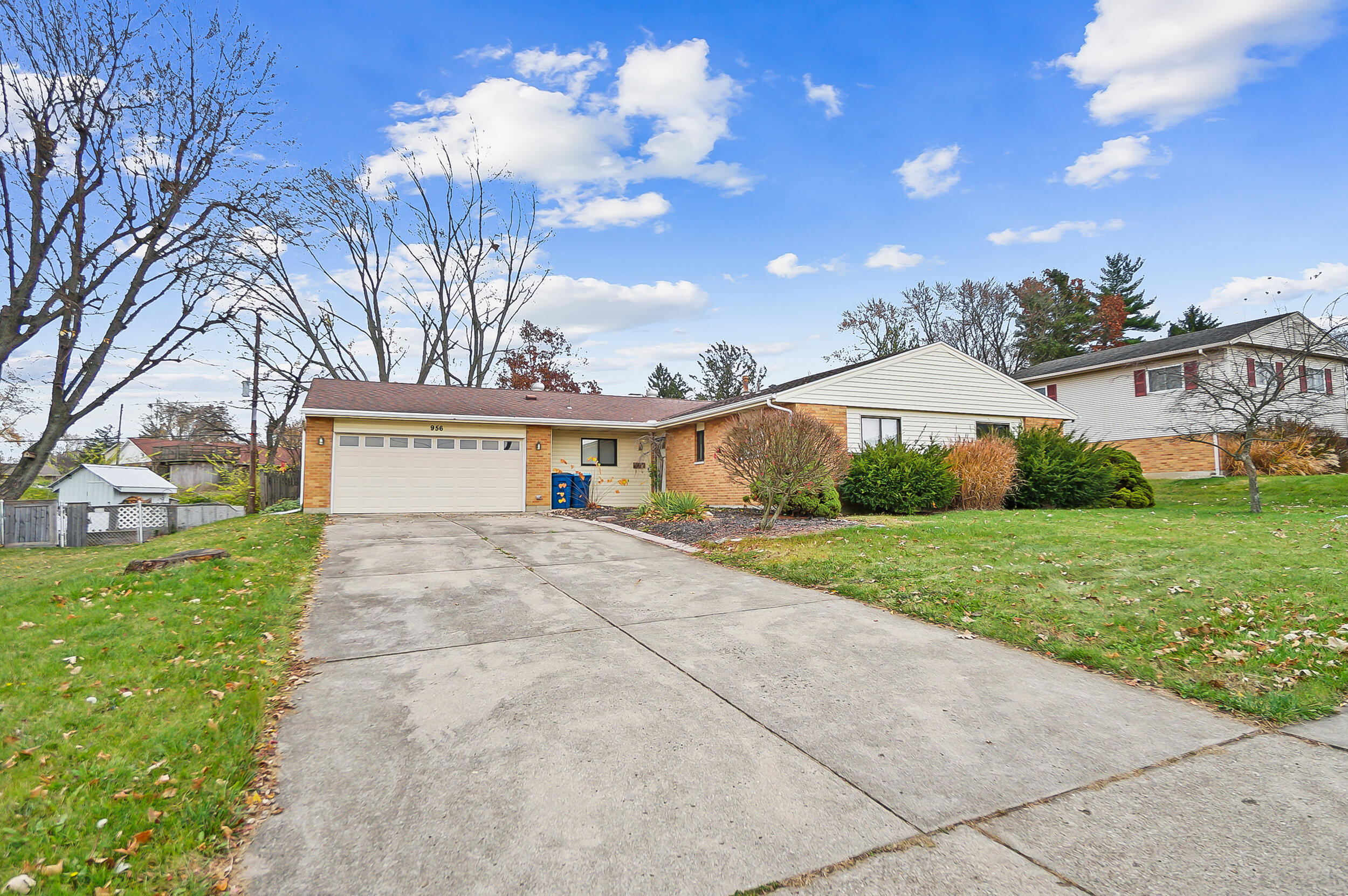 956 Spinning Road Dayton, OH 45431 - Photo 5 of 33