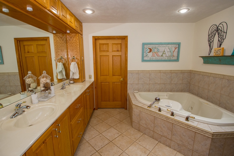 52894 Beech Road Granger, IN 46530 - Photo 12 of 36 Gallery Image 12