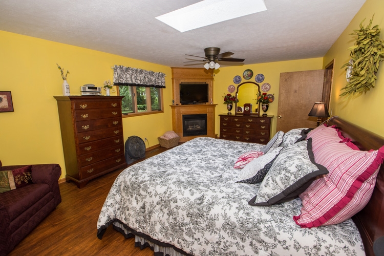 52894 Beech Road Granger, IN 46530 - Photo 18 of 36 Gallery Image 18