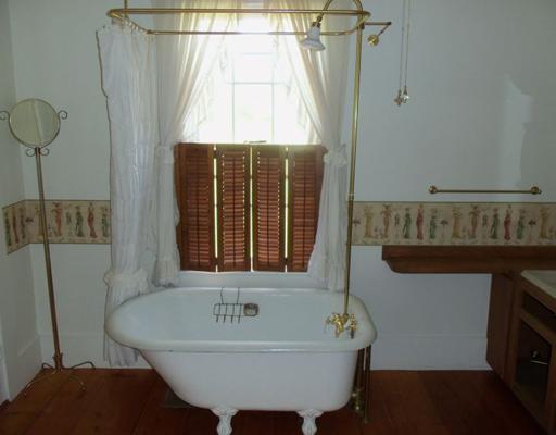 822 Whittier Road Farmington, ME 04938 - Photo 18 of 25 Bathroom.