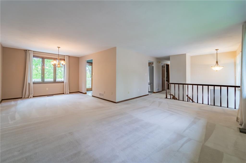 140 Ridgeview Drive Monroeville, PA 15146 - Photo 2 of 25 Gallery Image 2