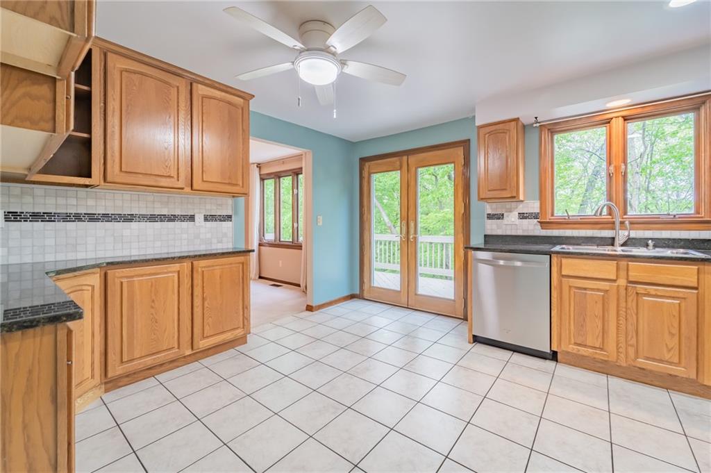 140 Ridgeview Drive Monroeville, PA 15146 - Photo 5 of 25 Gallery Image 5