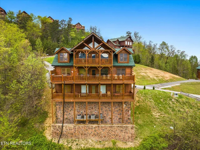 $1,225,000 | 2722 Mountain Preserve Drive, Sevierville, TN 37862