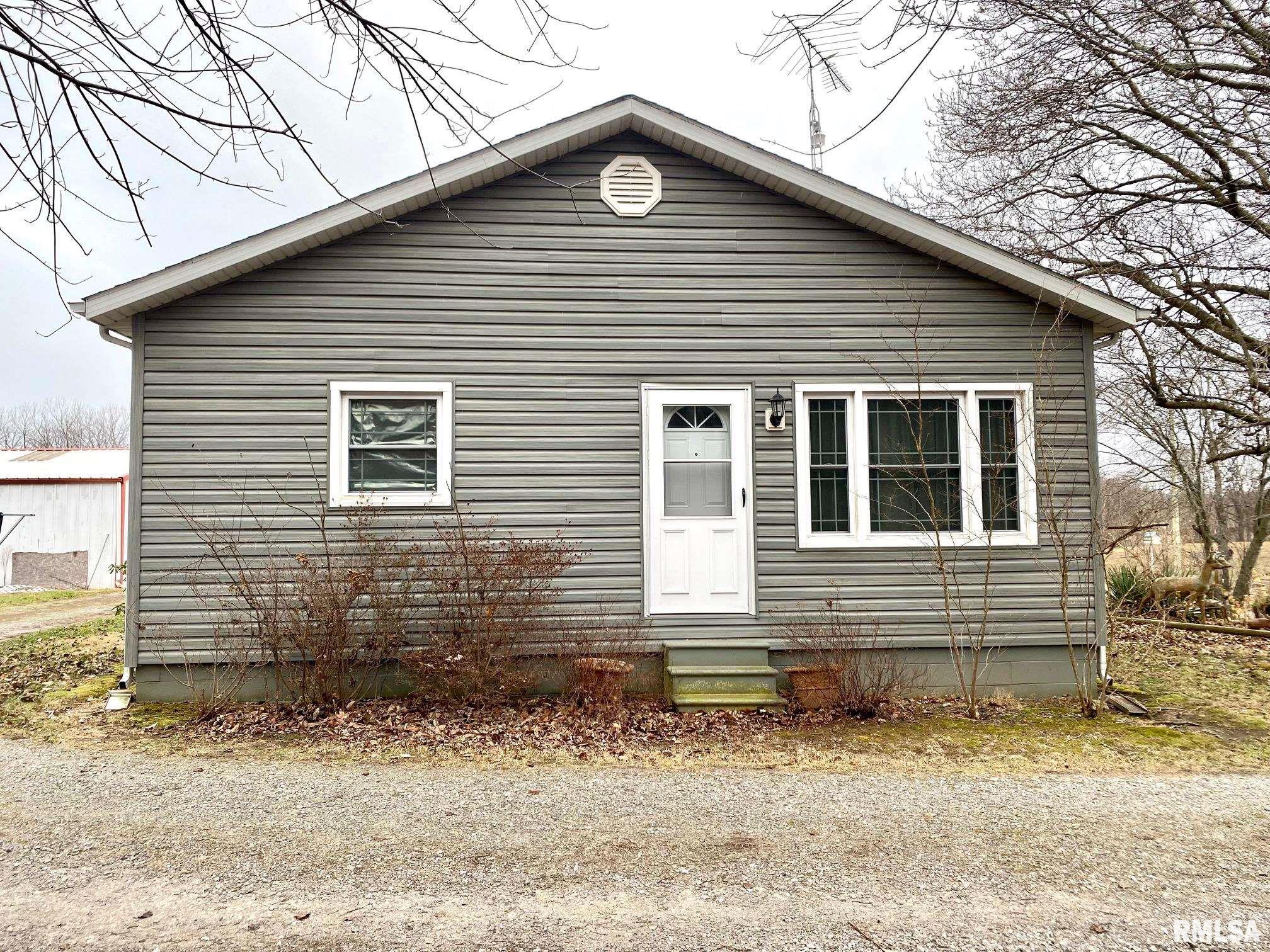 14082 Sesser Lake Road Sesser, IL 62884 - Photo 2 of 15
