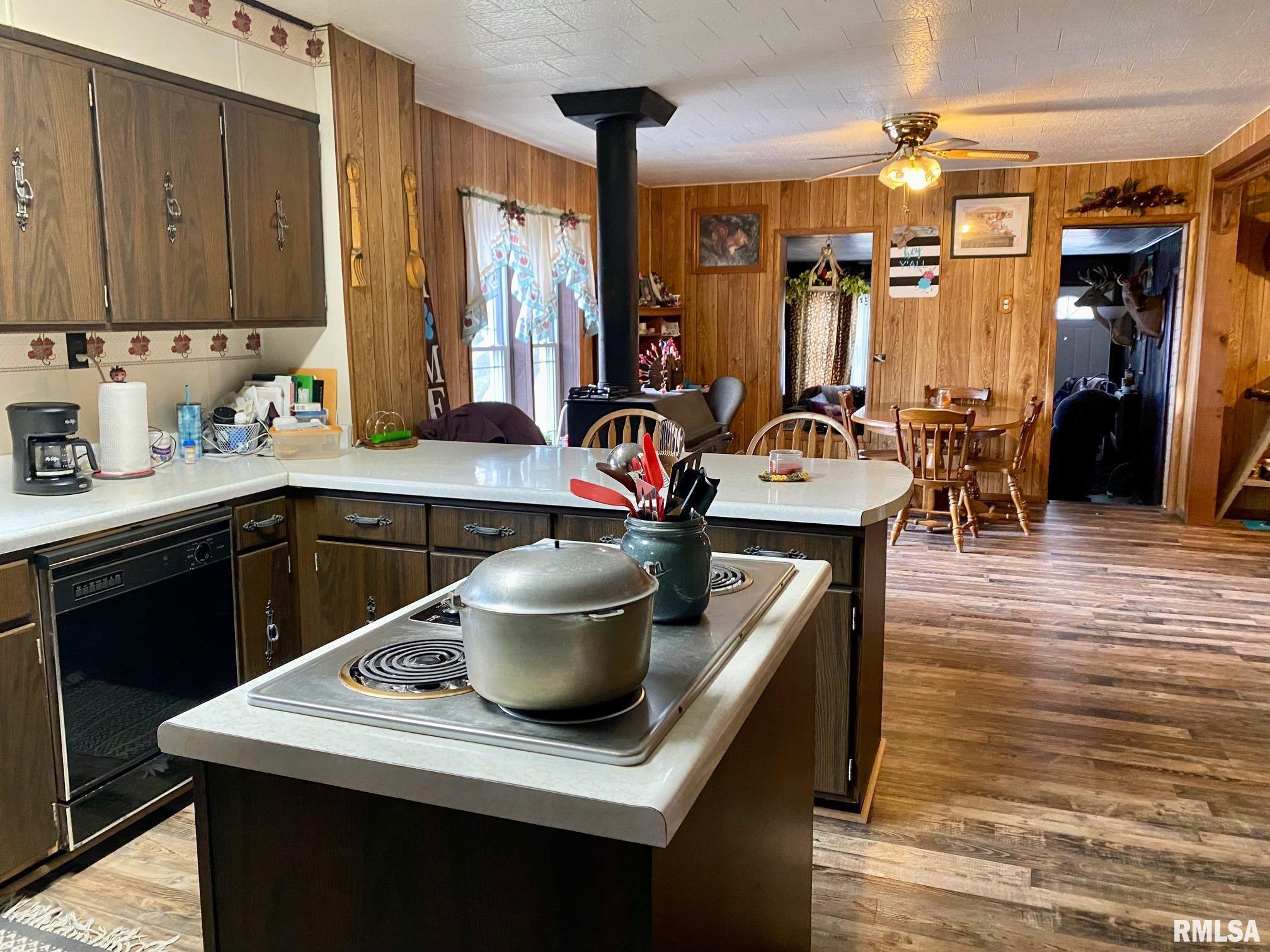 14082 Sesser Lake Road Sesser, IL 62884 - Photo 8 of 15