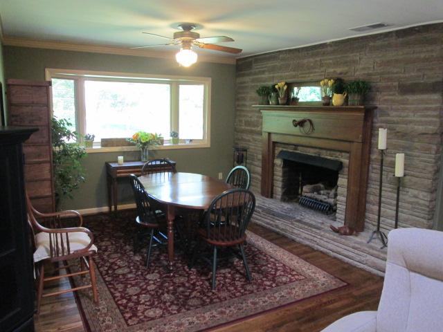 117 Hickory Hills Road Tullahoma, TN 37388 - Photo 5 of 20 Fireplace includes ventless gas logs.