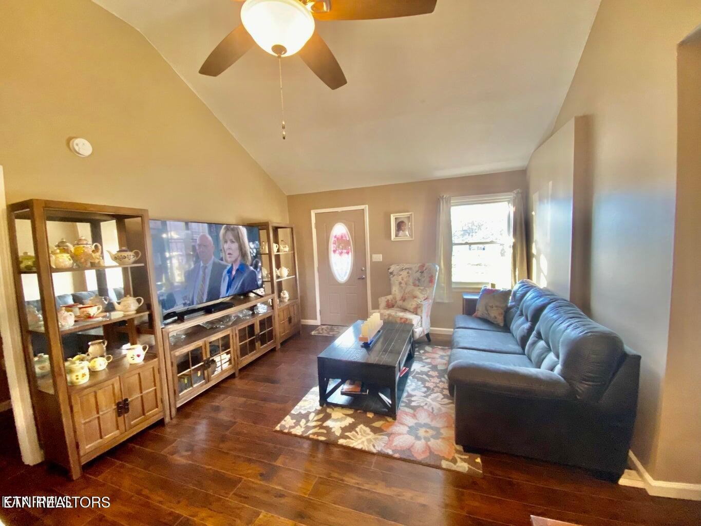 32 Rhododendron Circle Crossville, TN 38555 - Photo 2 of 19