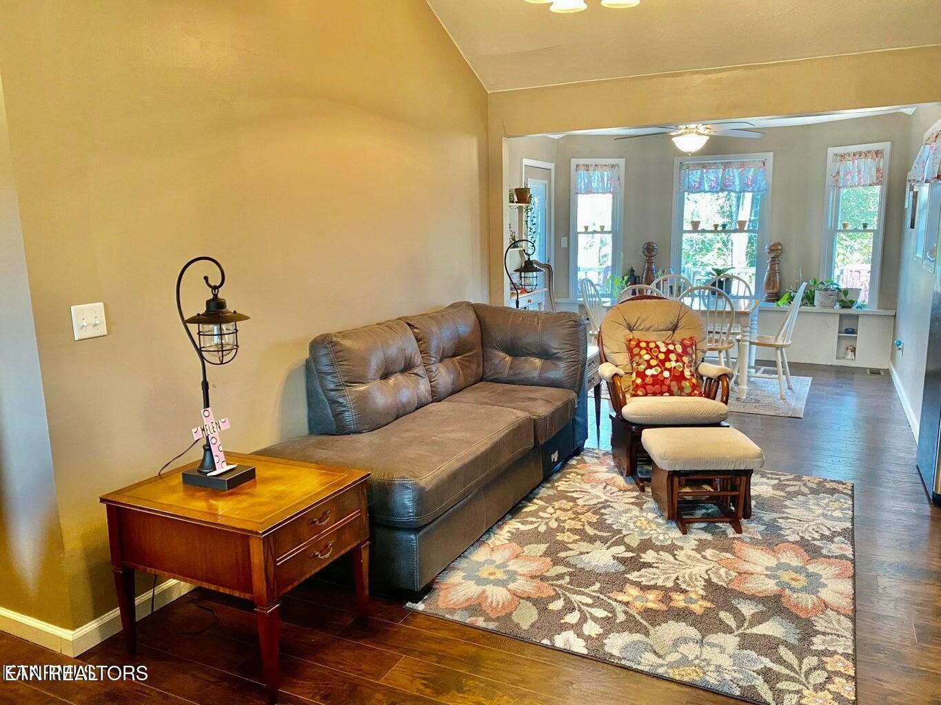 32 Rhododendron Circle Crossville, TN 38555 - Photo 3 of 19