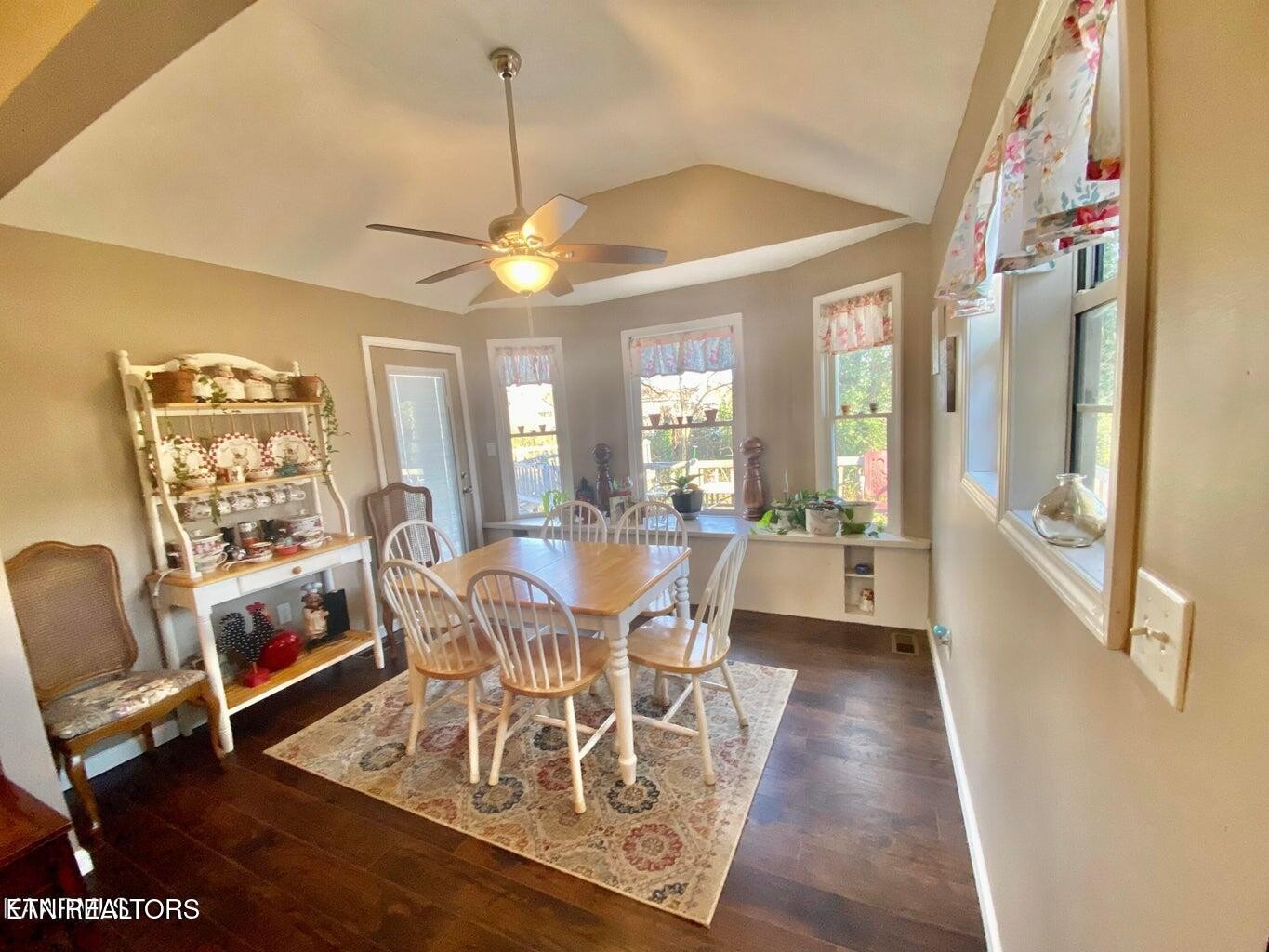 32 Rhododendron Circle Crossville, TN 38555 - Photo 4 of 19