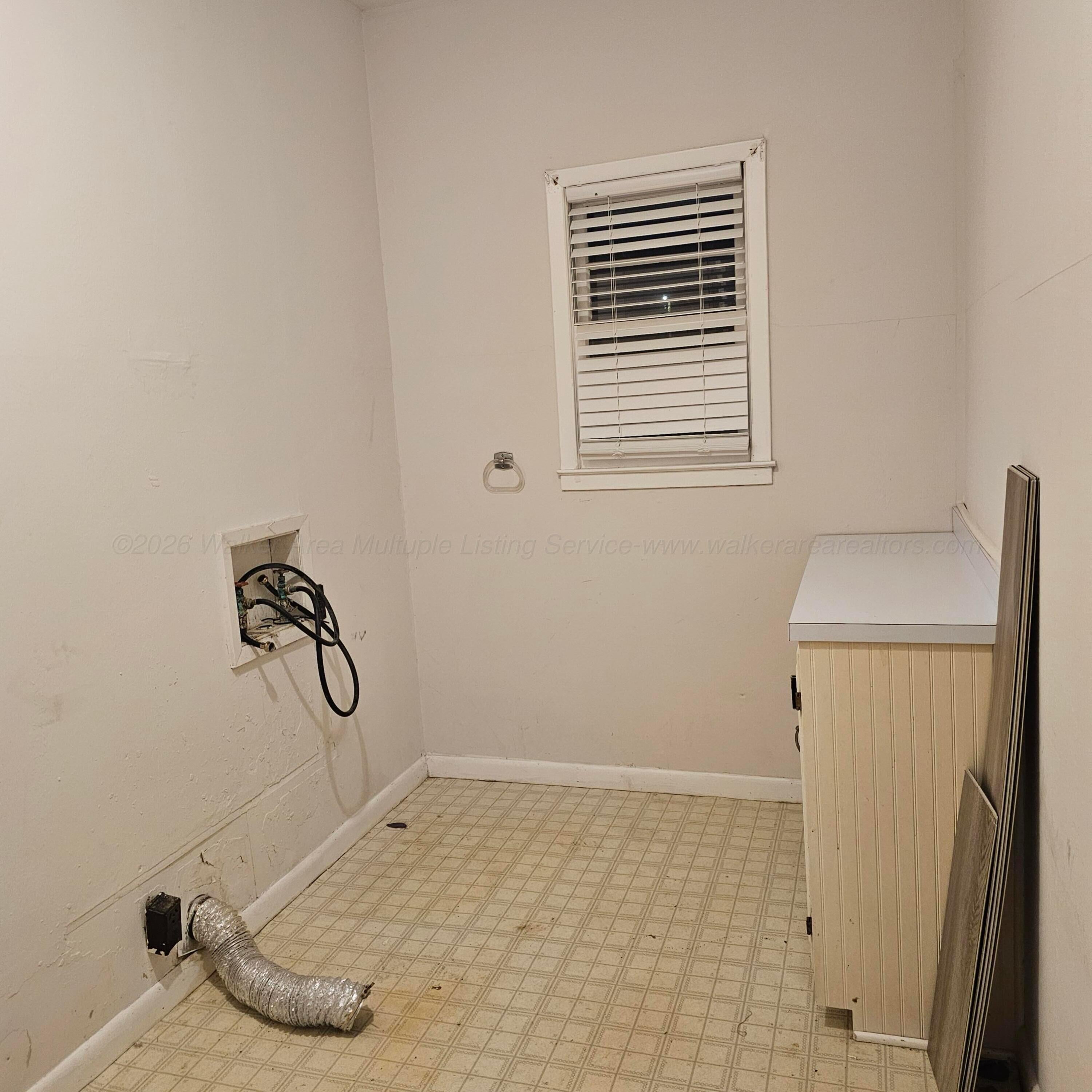 494 Pike Road Winfield, AL 35594 - Photo 12 of 12 laundry/utlility