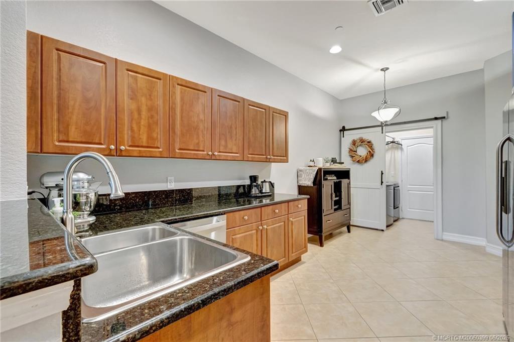 236 Southwest Otter Run Place Stuart, FL 34997 - Photo 14 of 47 Gallery Image 14