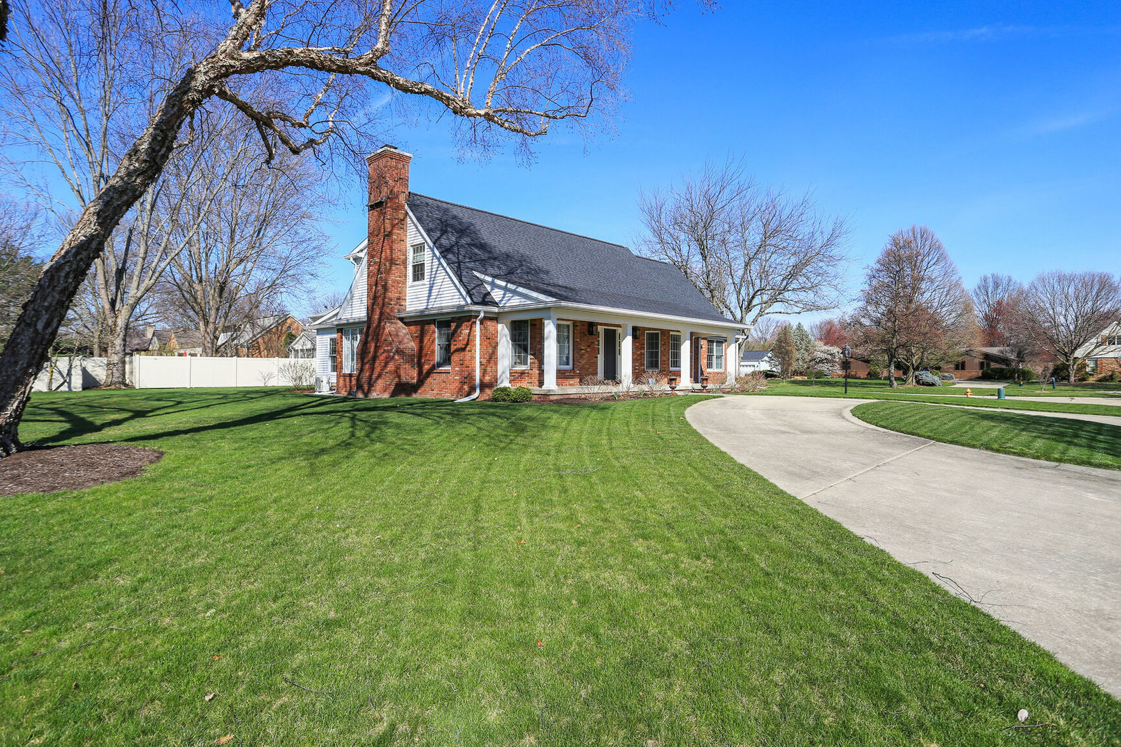 2711 North Salisbury Court Champaign, IL 61821 - Photo 2 of 42 a view of a house with a big yard