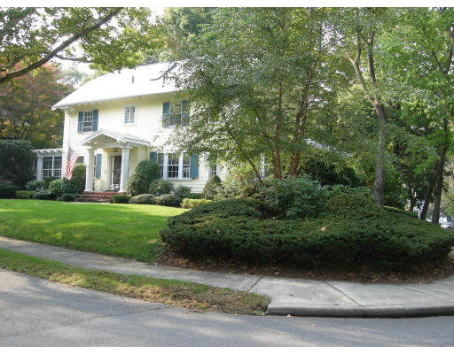 33 Windermere Road Newton, MA 02466 - Photo 1 of 16