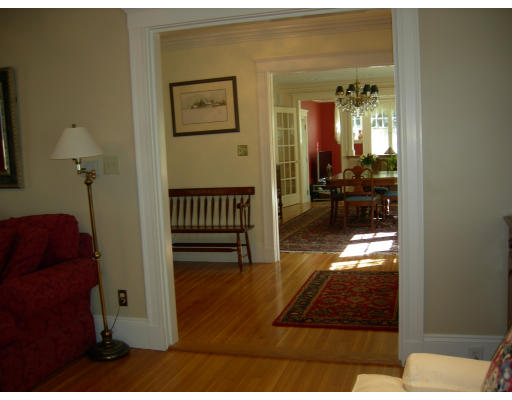 33 Windermere Road Newton, MA 02466 - Photo 5 of 16