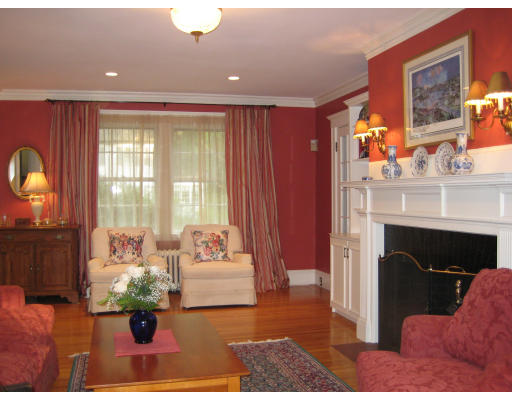 33 Windermere Road Newton, MA 02466 - Photo 9 of 16
