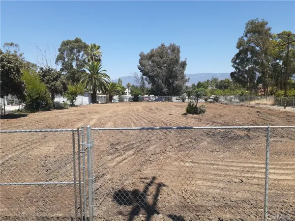$299,900 | 0 Velarde, San Bernardino, CA 92405