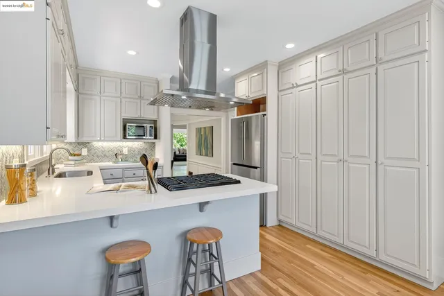 $1,898,000 | 155 Arbor Drive, Piedmont, CA 94610