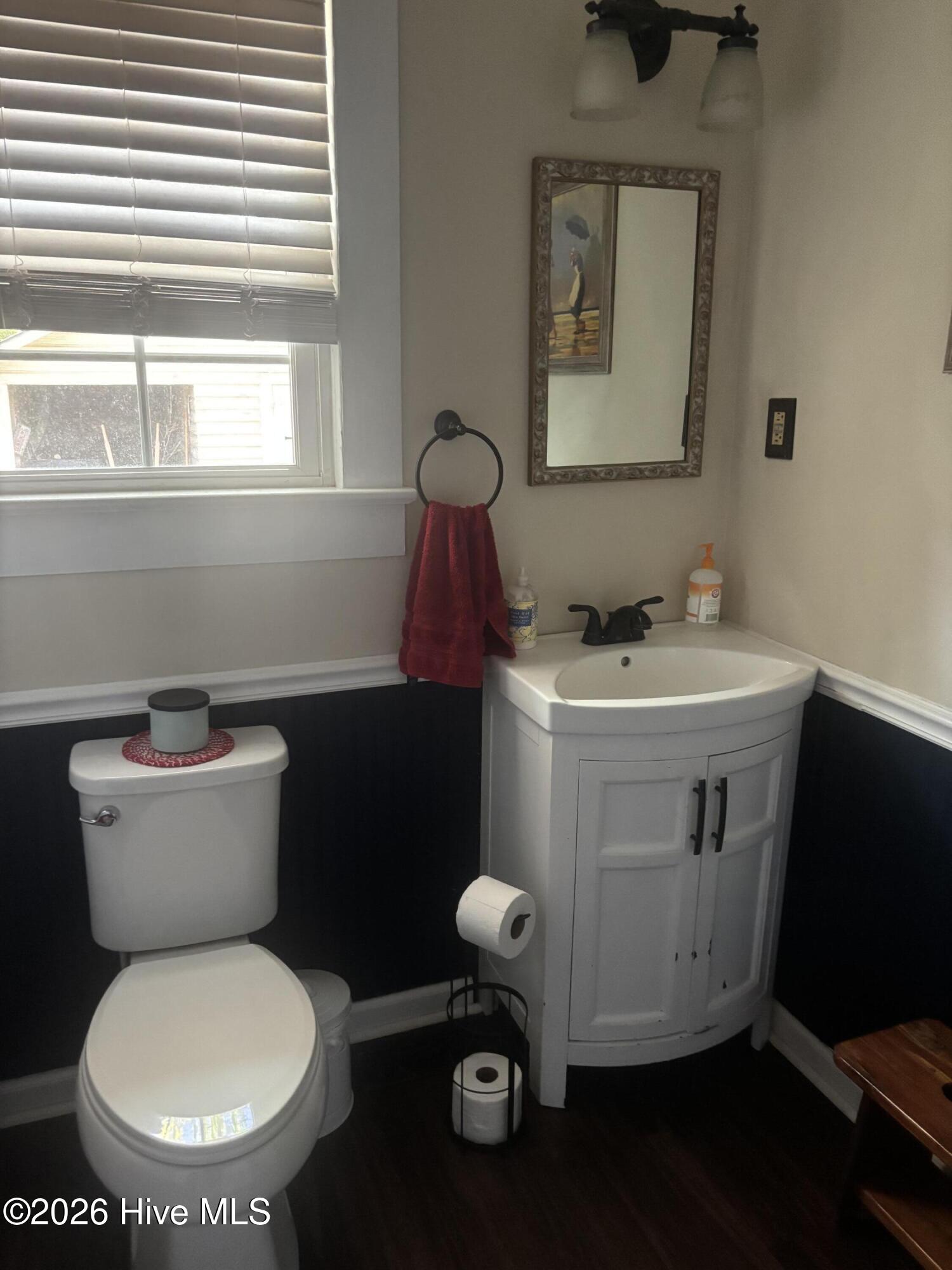 1011 Raleigh Road Clinton, NC 28328 - Photo 11 of 17 bathroom