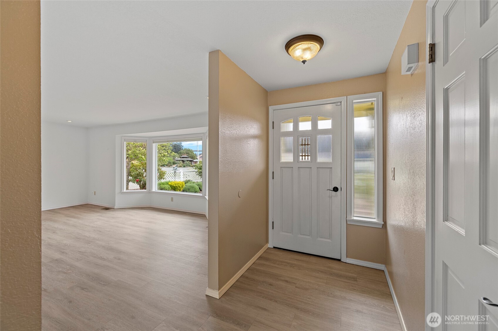 90 Chinook Place La Conner, WA 98257 - Photo 3 of 40