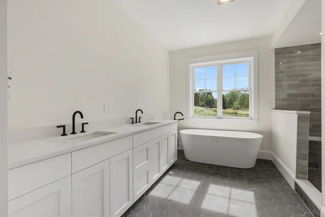 $2,899,000 | 10 Shipwright Way, Portsmouth, NH 03801