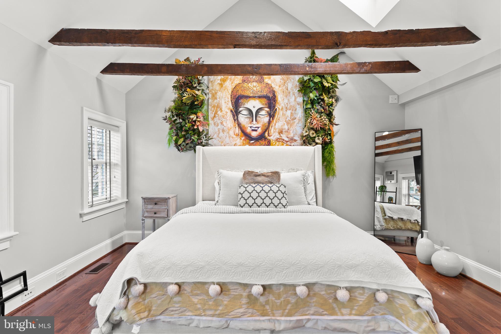 123 South Fayette Street Alexandria, VA 22314 - Photo 35 of 41 a bedroom with a bed and a window