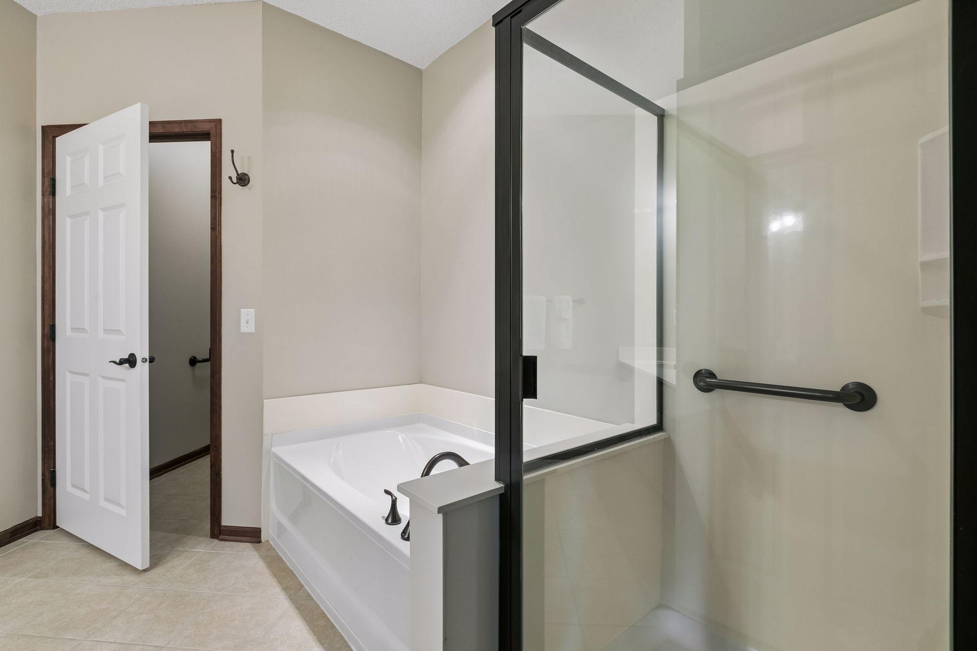 1256 County Rd D East, Unit 101 Maplewood, MN 55109 - Photo 20 of 28
