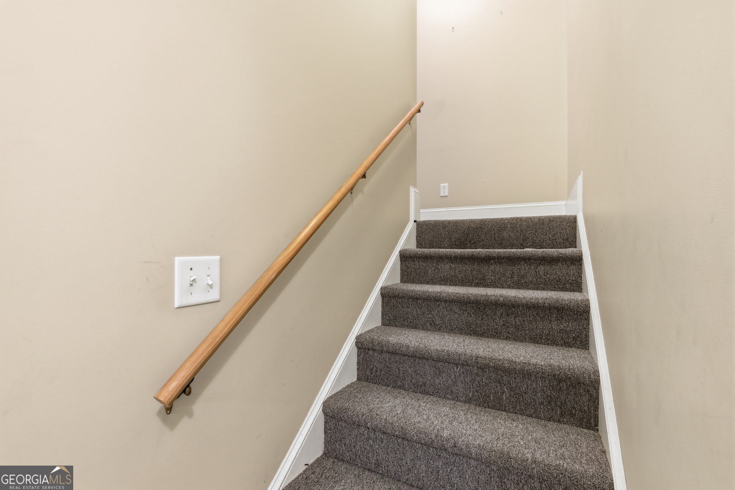 180 Springbrook Drive Cornelia, GA 30531 - Photo 34 of 50 a view of entryway