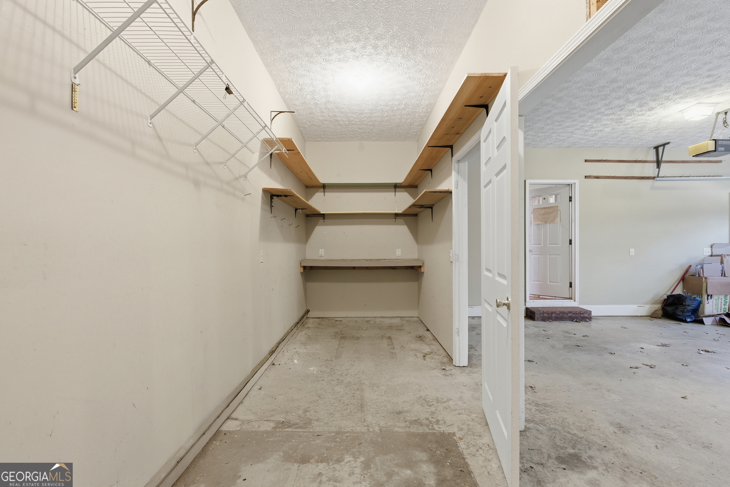 180 Springbrook Drive Cornelia, GA 30531 - Photo 45 of 50 a view of entryway