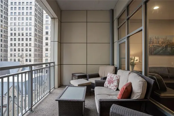 $3,200 | 301 Fifth Avenue, Unit 511, Pittsburgh, PA 15222