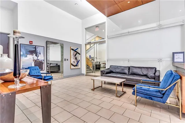 $3,200 | 301 Fifth Avenue, Unit 511, Pittsburgh, PA 15222