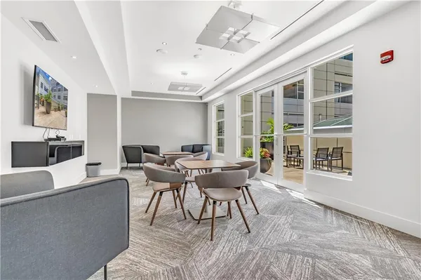 $3,200 | 301 Fifth Avenue, Unit 511, Pittsburgh, PA 15222