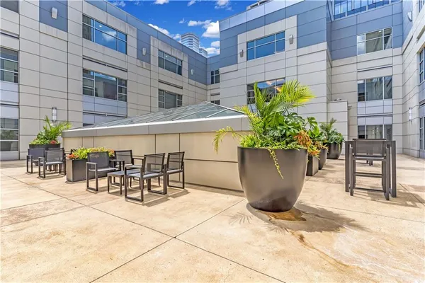 $3,200 | 301 Fifth Avenue, Unit 511, Pittsburgh, PA 15222