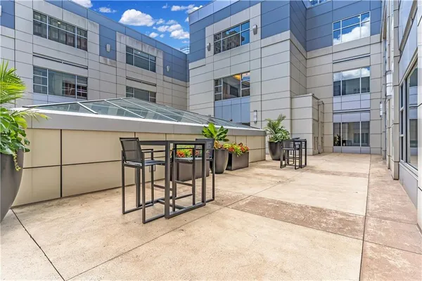 $3,200 | 301 Fifth Avenue, Unit 511, Pittsburgh, PA 15222