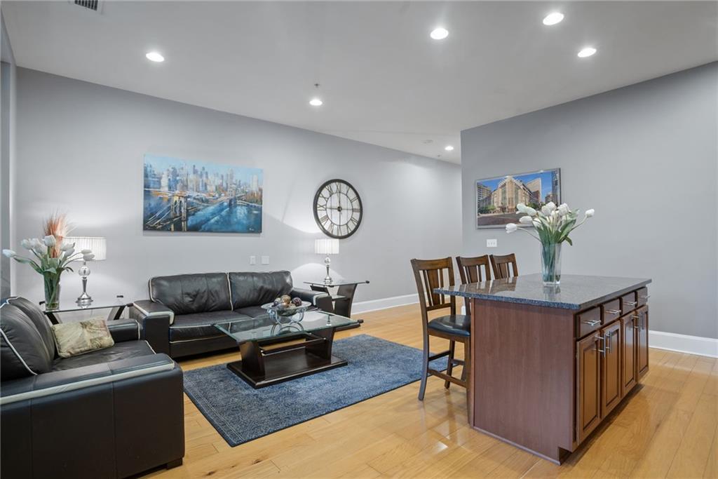 301 Fifth Avenue, Unit 511 Pittsburgh, PA 15222 - Photo 7 of 25