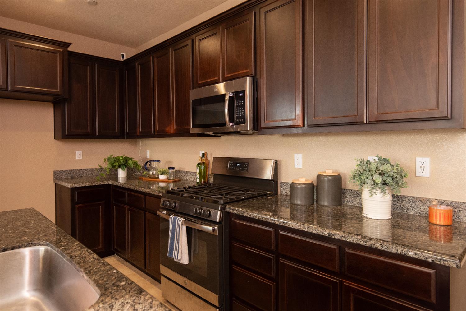 3812 Lookout Drive Modesto, CA 95355 - Photo 12 of 54