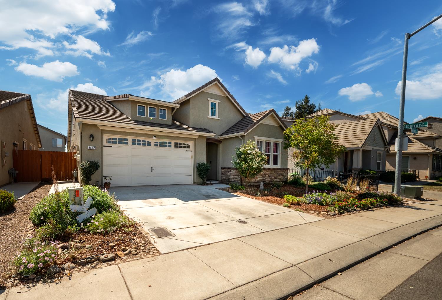 3812 Lookout Drive Modesto, CA 95355 - Photo 3 of 54