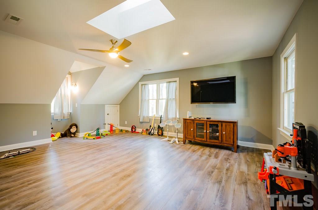 8212 Pepperidge Court Raleigh, NC 27615 - Photo 11 of 25 Gallery Image 11